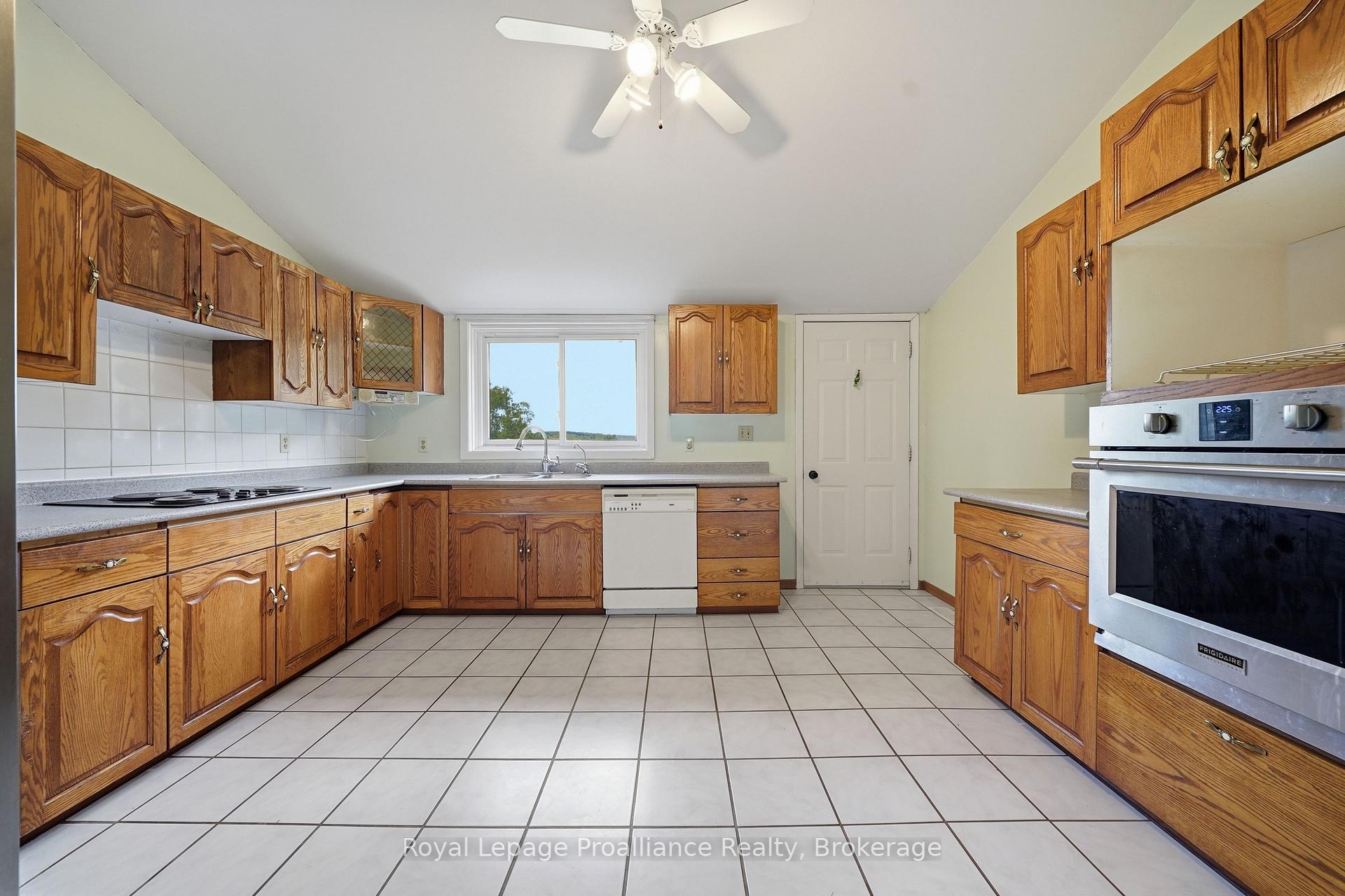 Photo 13 of 555 Bethel Road, Belleville, Thurlow Ward — HOMEH