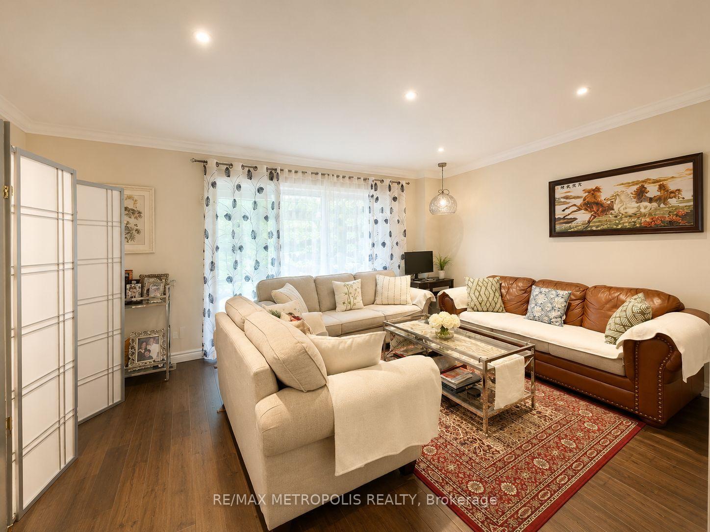 Photo 27 of 24 Enclave Mews, North York, York University Heights — HOMEH