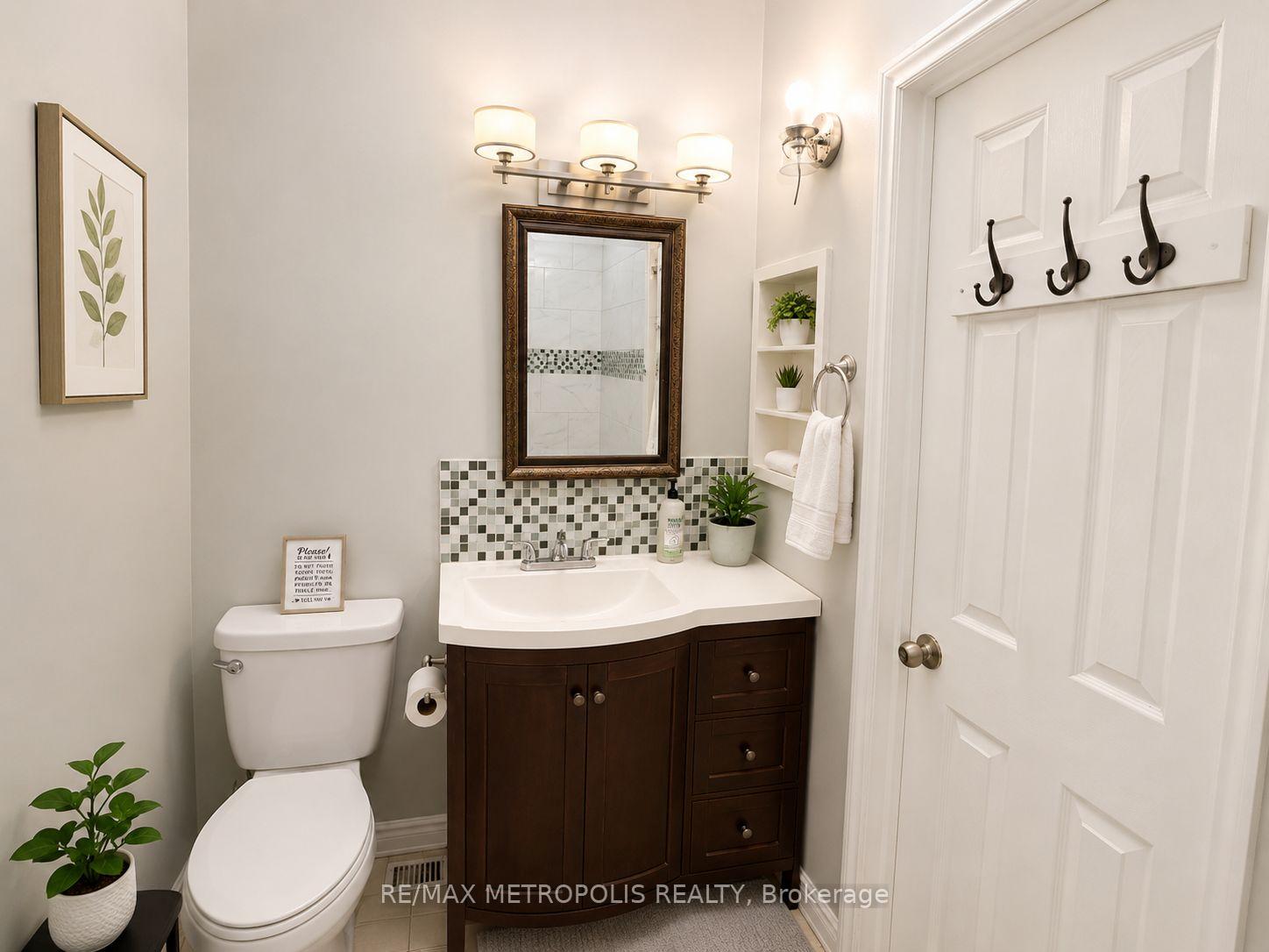 Photo 32 of 24 Enclave Mews, North York, York University Heights — HOMEH