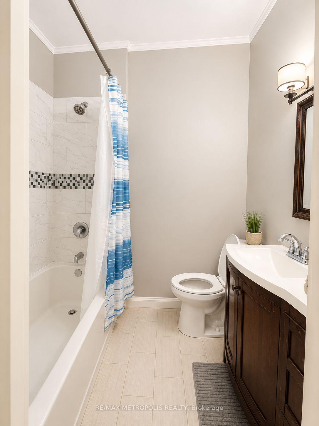 Photo 35 of 24 Enclave Mews, North York, York University Heights — HOMEH