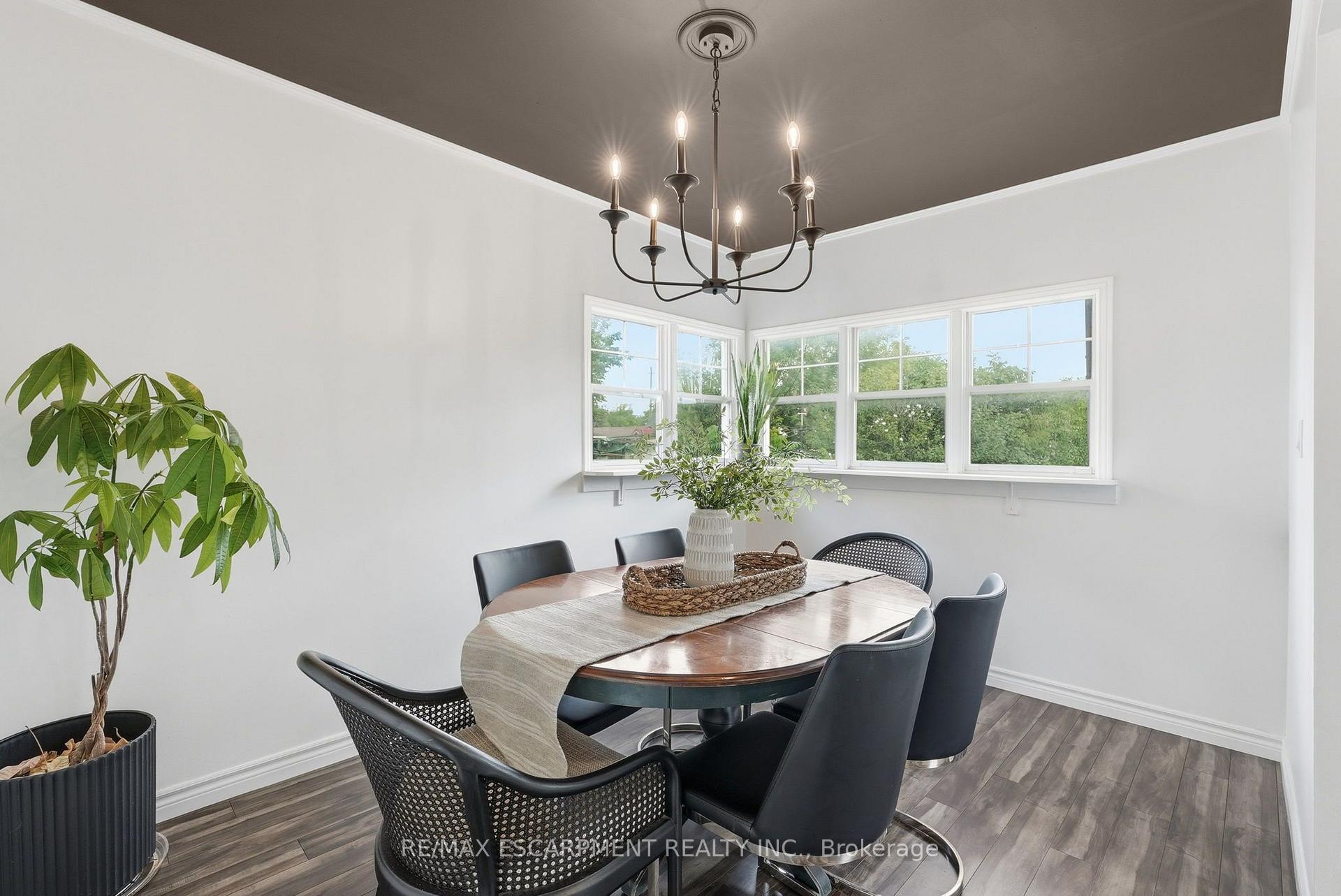 Photo 15 of 600 Quebec Street, Hamilton, Parkview — HOMEH