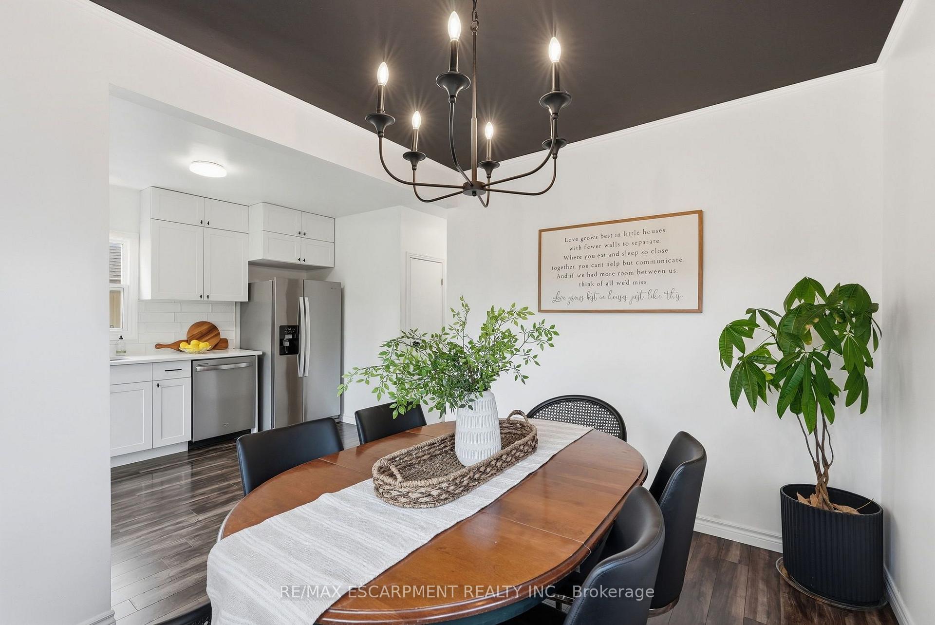 Photo 17 of 600 Quebec Street, Hamilton, Parkview — HOMEH