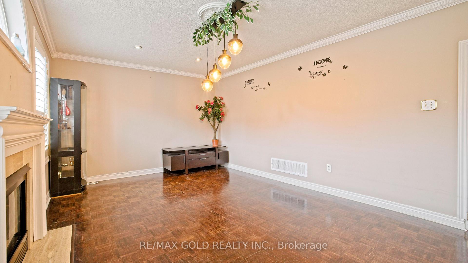 Photo 19 of 35 Duffield Road, Brampton, Fletcher's Meadow — HOMEH