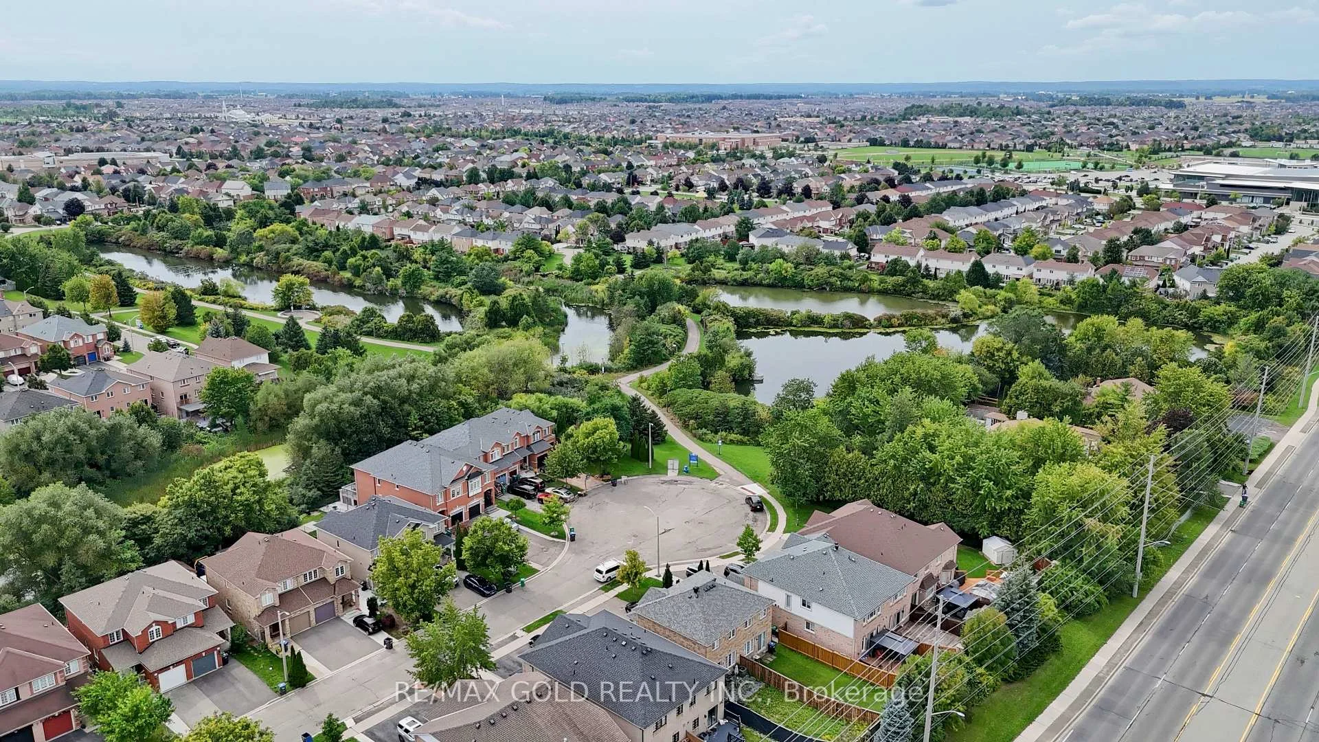 Photo 4 of 35 Duffield Road, Brampton, Fletcher's Meadow — HOMEH