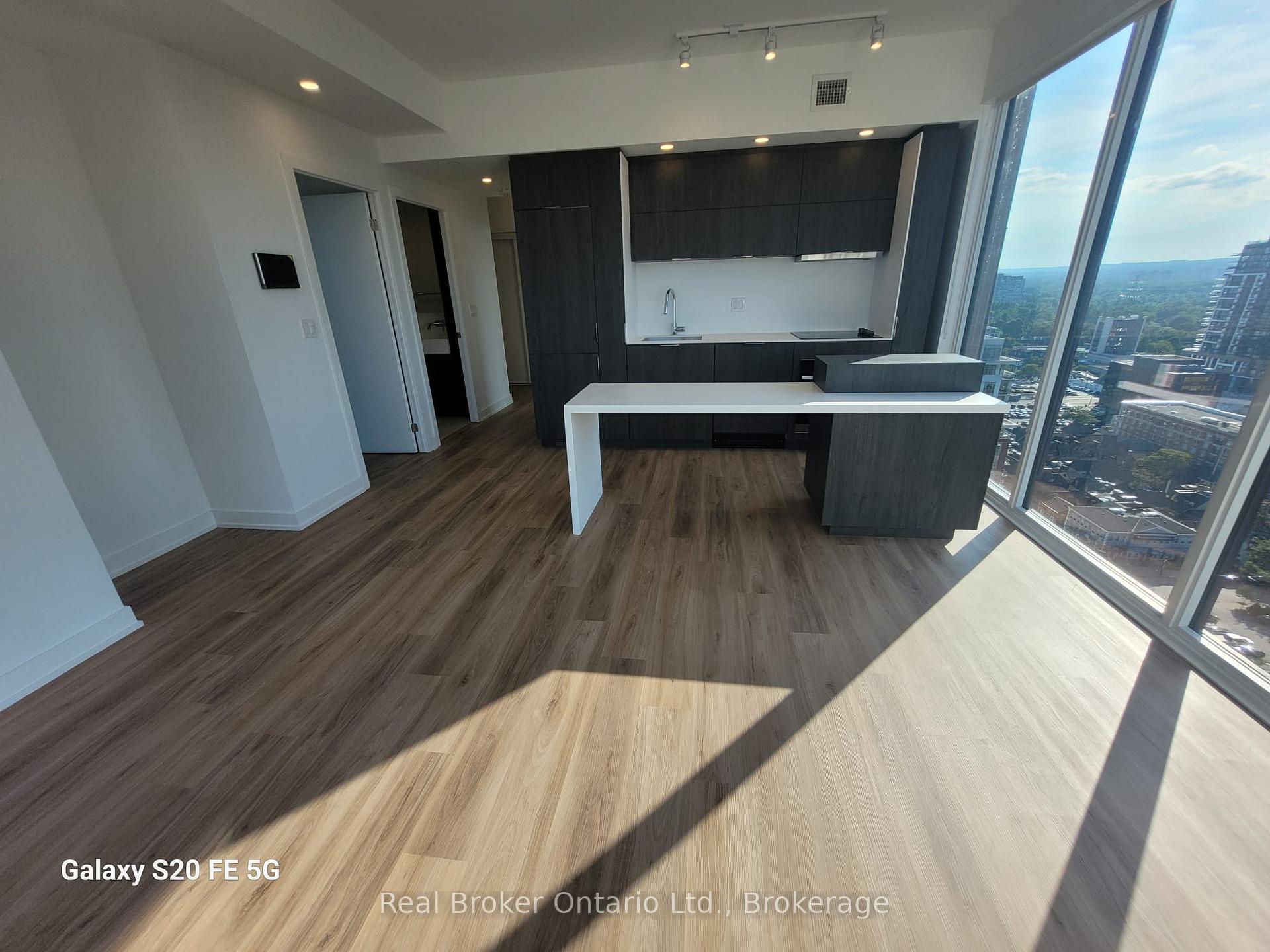 Photo 7 of Unit 2202, 370 Martha Street, Burlington, Brant — HOMEH