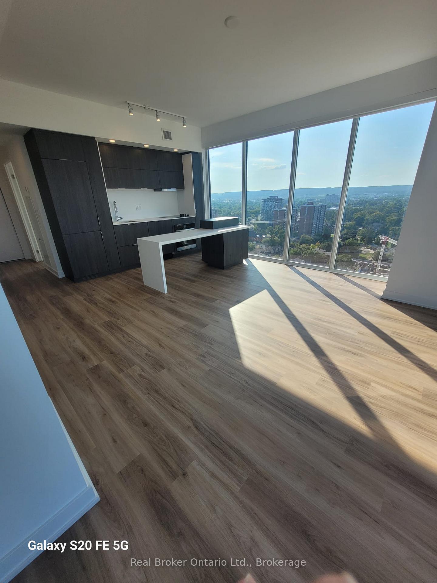 Photo 8 of Unit 2202, 370 Martha Street, Burlington, Brant — HOMEH