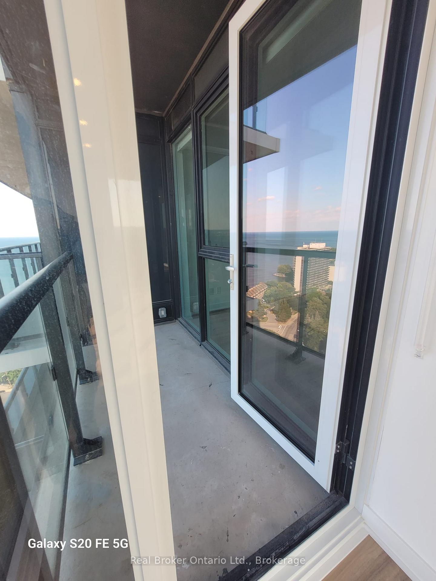 Photo 13 of Unit 2202, 370 Martha Street, Burlington, Brant — HOMEH