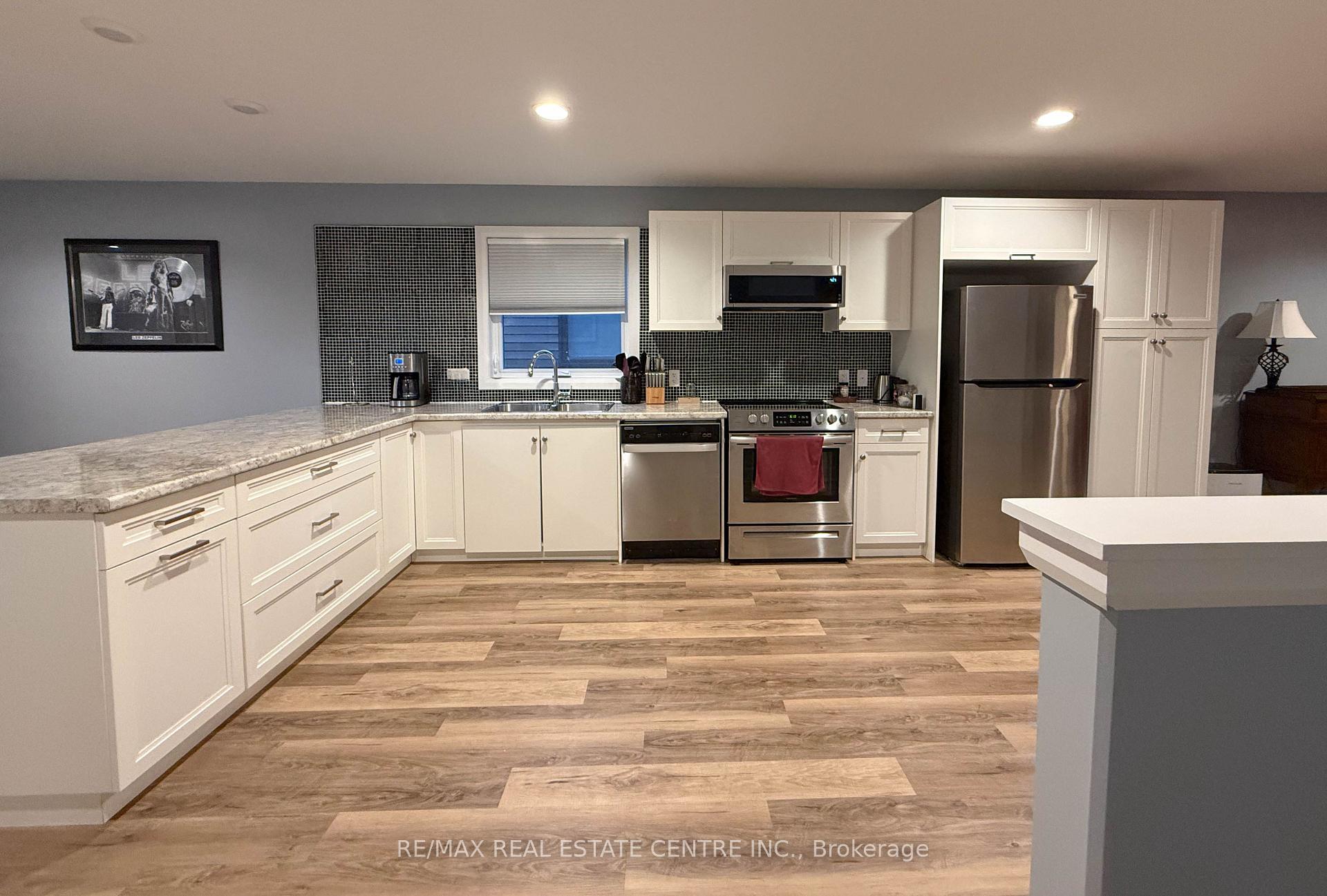 Photo 5 of 101 Grassland Grove, Chatham-Kent, Chatham — HOMEH