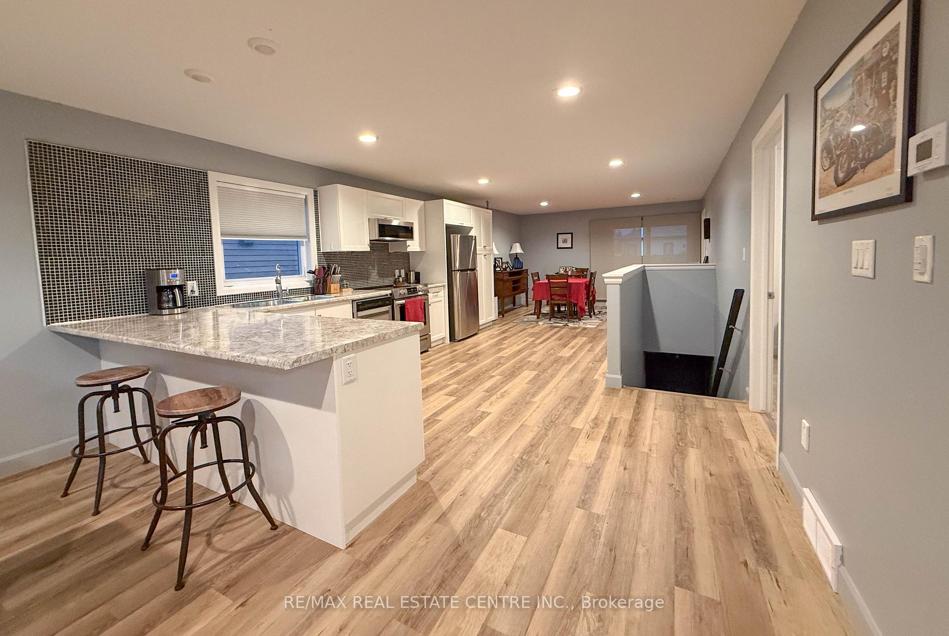Photo 6 of 101 Grassland Grove, Chatham-Kent, Chatham — HOMEH