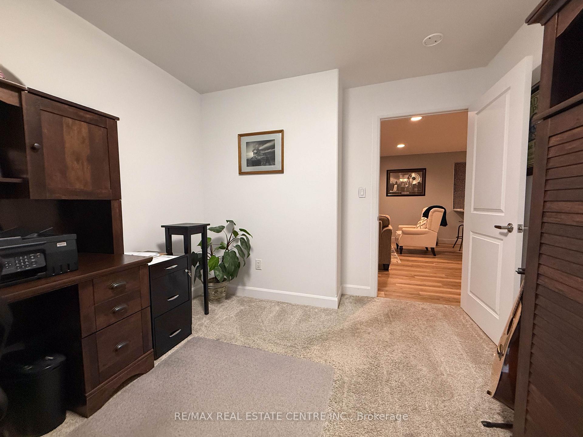 Photo 8 of 101 Grassland Grove, Chatham-Kent, Chatham — HOMEH