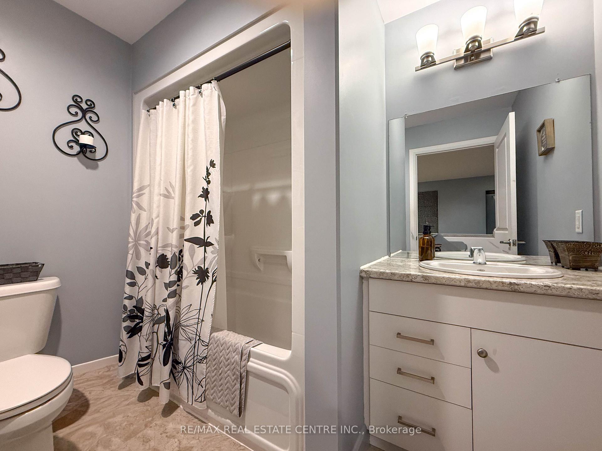 Photo 9 of 101 Grassland Grove, Chatham-Kent, Chatham — HOMEH