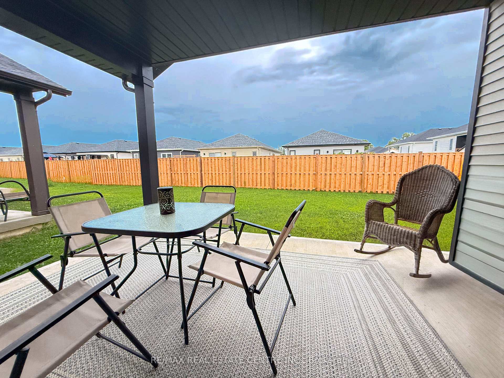Photo 16 of 101 Grassland Grove, Chatham-Kent, Chatham — HOMEH