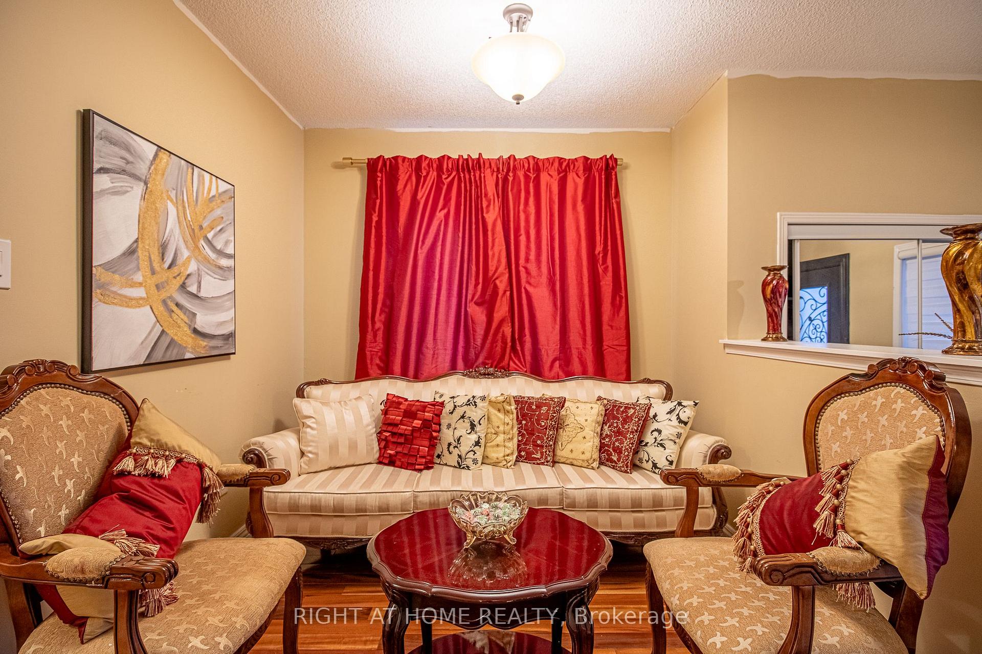 Photo 7 of 1 Gaskin Street, Ajax, Central East — HOMEH