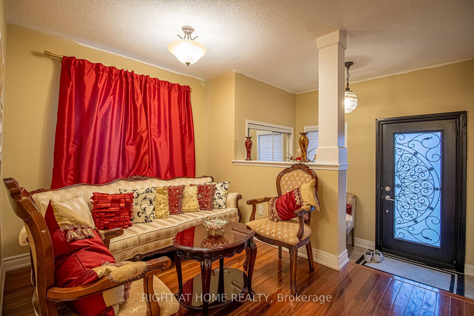 Photo 8 of 1 Gaskin Street, Ajax, Central East — HOMEH