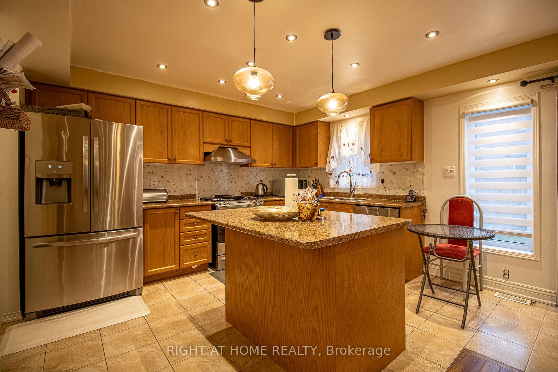 Photo 16 of 1 Gaskin Street, Ajax, Central East — HOMEH