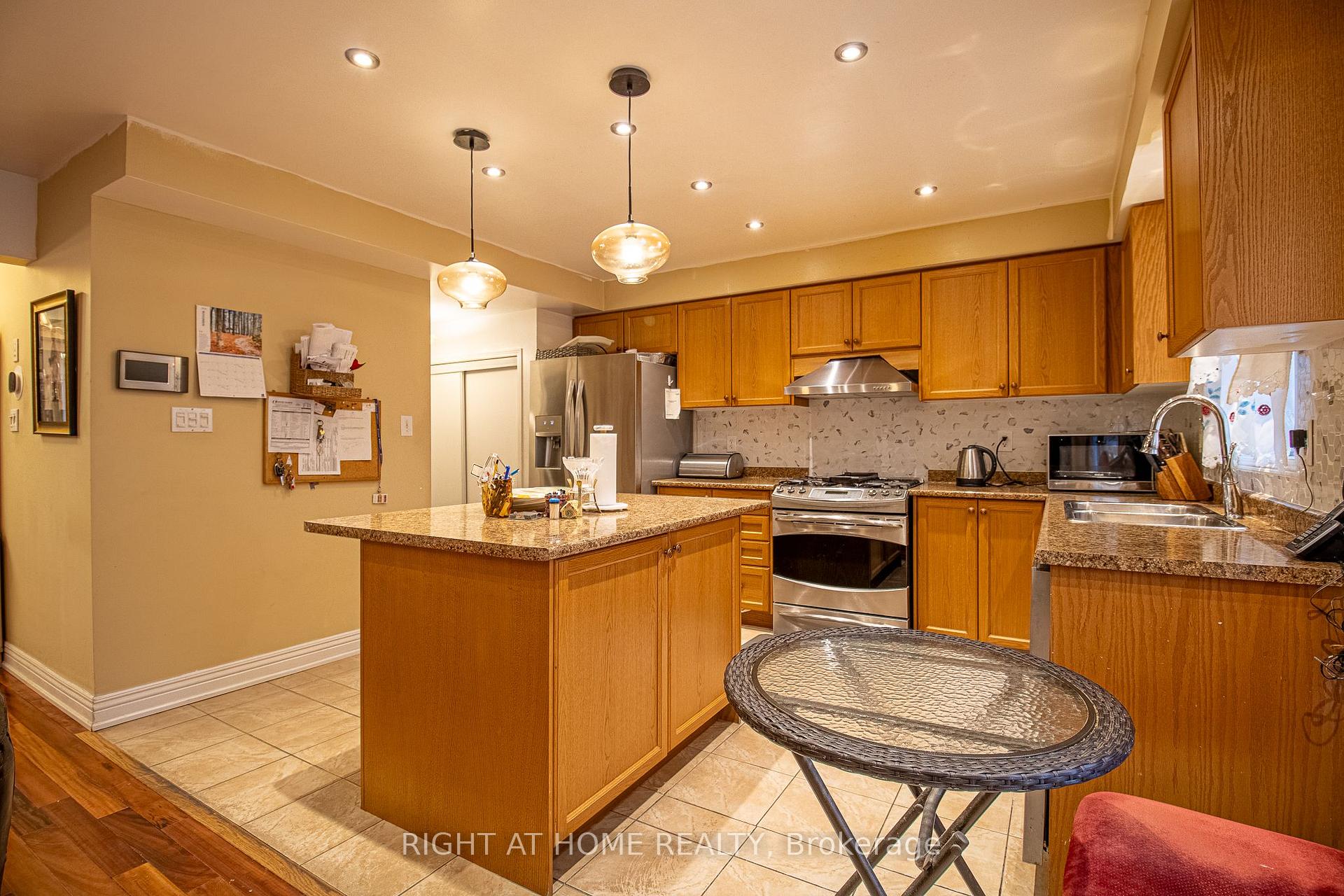 Photo 17 of 1 Gaskin Street, Ajax, Central East — HOMEH