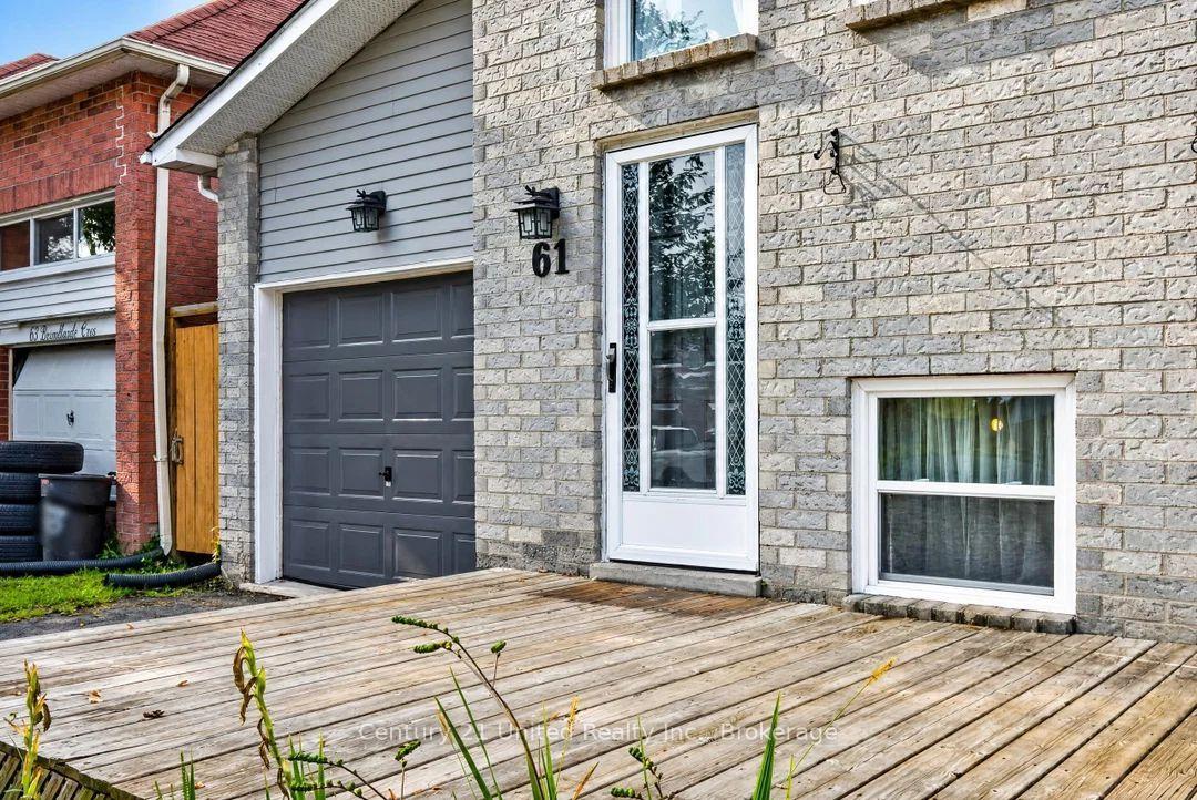 Photo 4 of 61 Broadlands Crescent, Clarington, Courtice — HOMEH