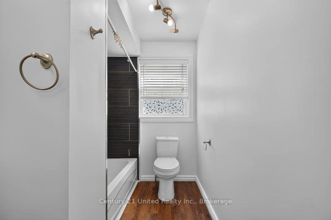 Photo 12 of 61 Broadlands Crescent, Clarington, Courtice — HOMEH