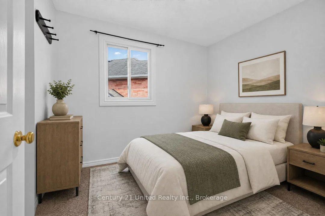 Photo 15 of 61 Broadlands Crescent, Clarington, Courtice — HOMEH