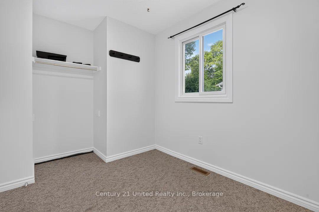 Photo 16 of 61 Broadlands Crescent, Clarington, Courtice — HOMEH
