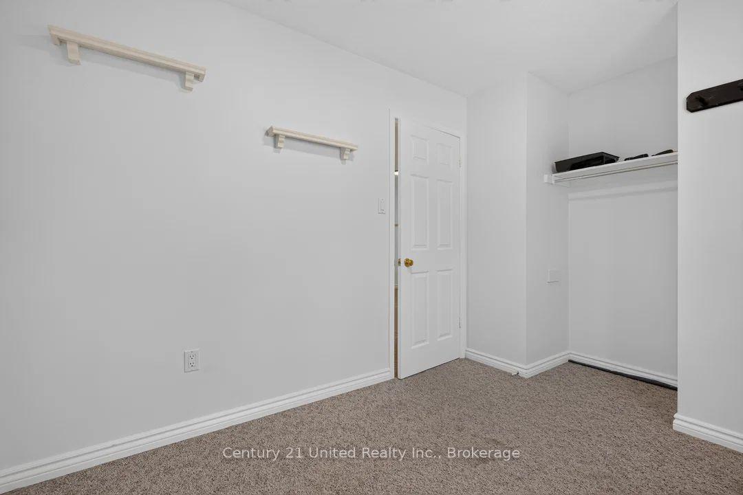 Photo 17 of 61 Broadlands Crescent, Clarington, Courtice — HOMEH