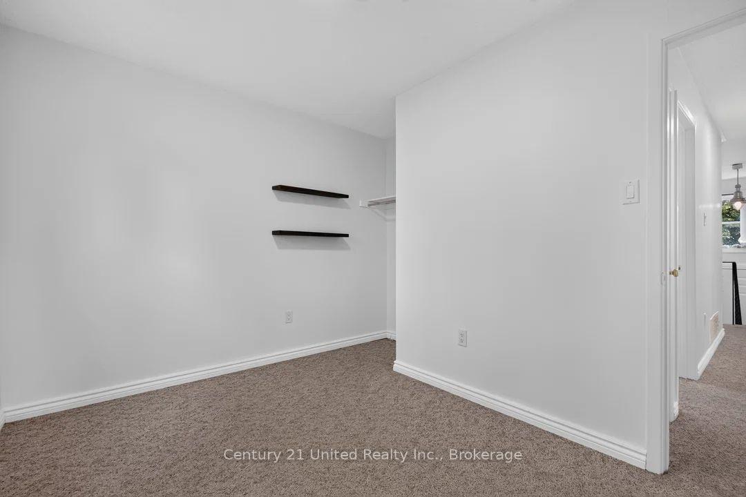 Photo 21 of 61 Broadlands Crescent, Clarington, Courtice — HOMEH