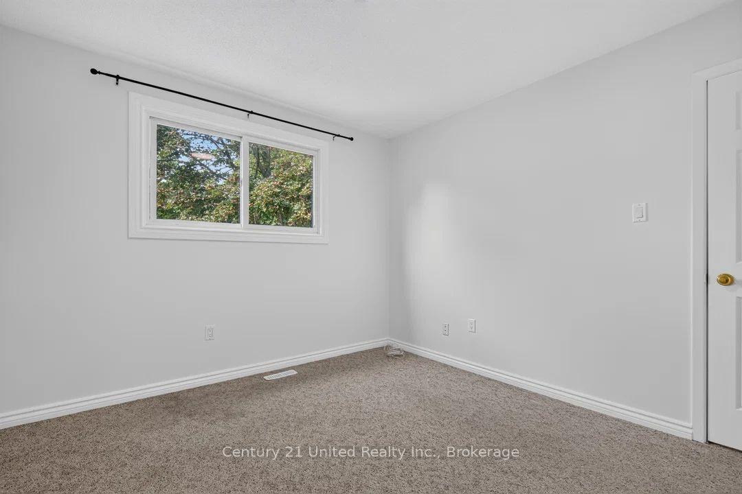 Photo 25 of 61 Broadlands Crescent, Clarington, Courtice — HOMEH