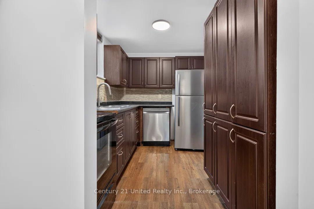 Photo 32 of 61 Broadlands Crescent, Clarington, Courtice — HOMEH