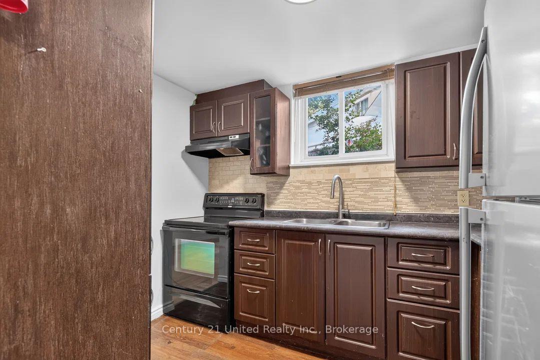 Photo 35 of 61 Broadlands Crescent, Clarington, Courtice — HOMEH