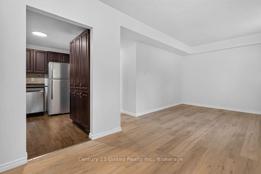 Photo 44 of 61 Broadlands Crescent, Clarington, Courtice — HOMEH