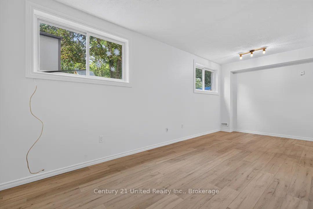 Photo 45 of 61 Broadlands Crescent, Clarington, Courtice — HOMEH