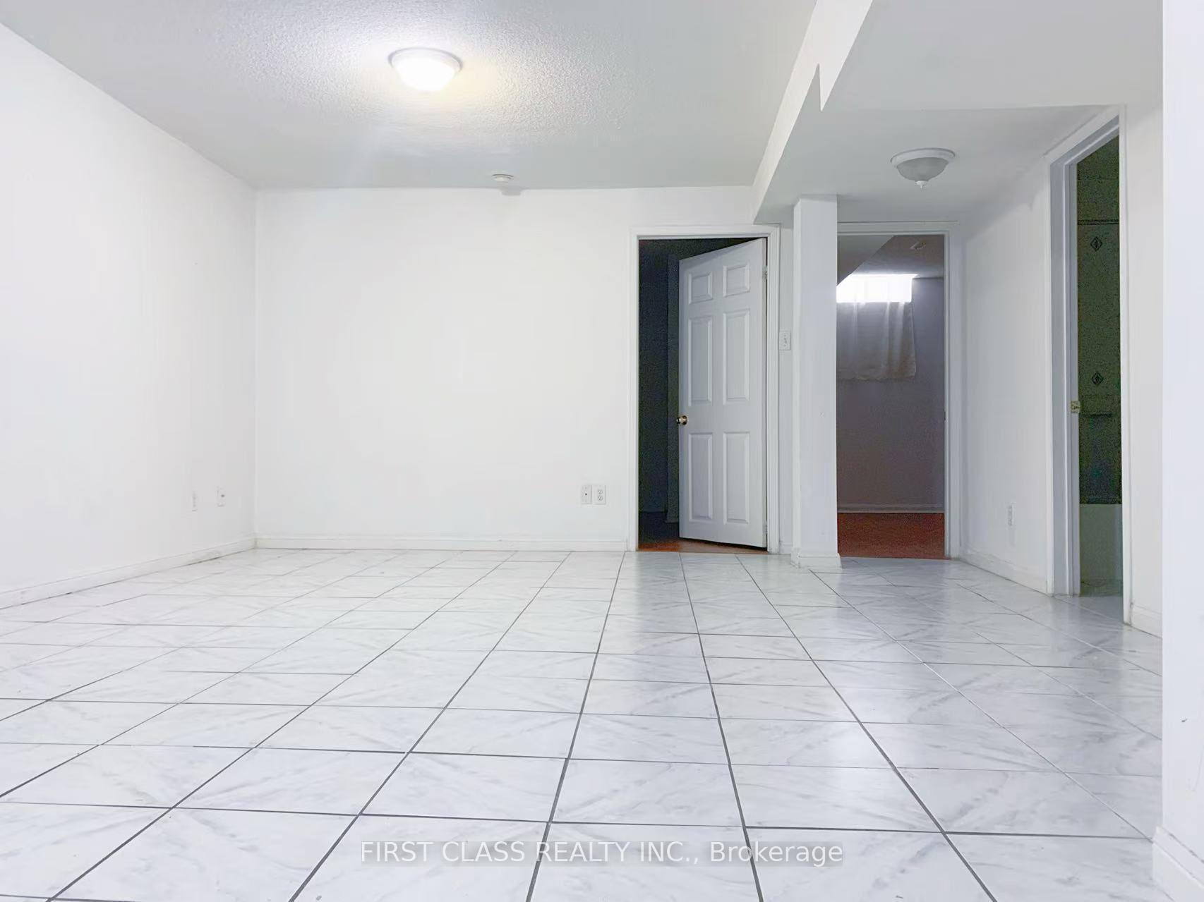 Photo 3 of 3 Pettigrew Court, Markham, Milliken Mills East — HOMEH