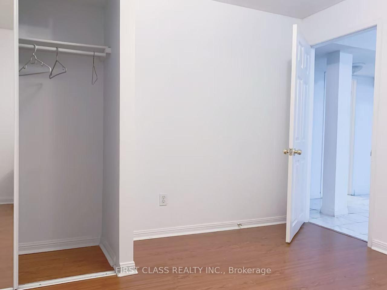 Photo 5 of 3 Pettigrew Court, Markham, Milliken Mills East — HOMEH