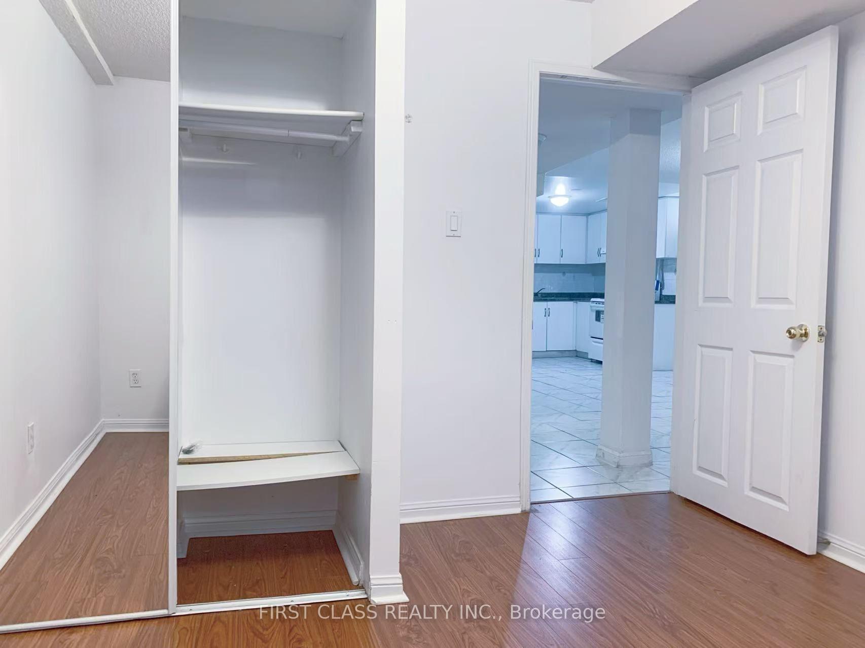 Photo 7 of 3 Pettigrew Court, Markham, Milliken Mills East — HOMEH