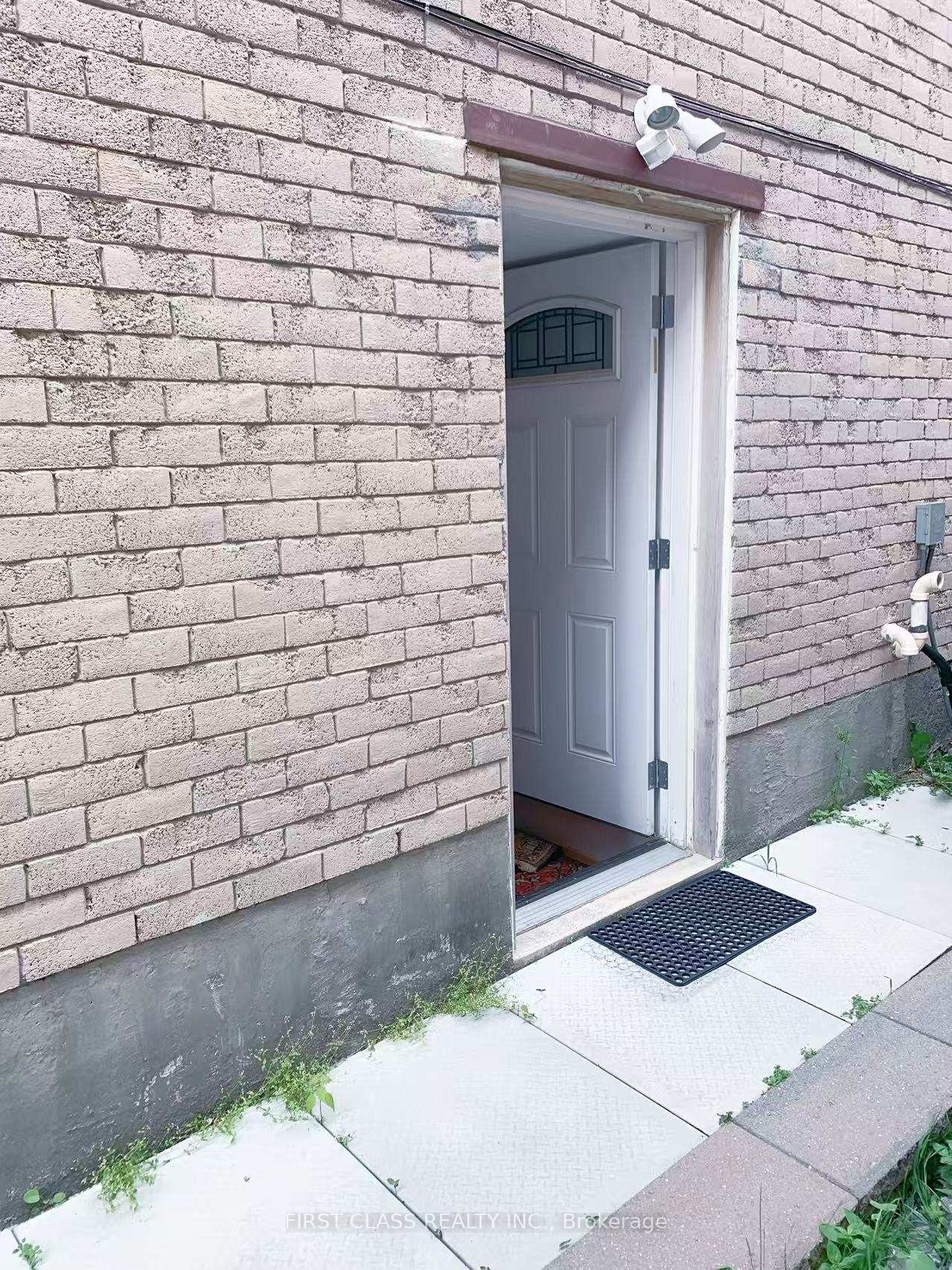 Photo 10 of 3 Pettigrew Court, Markham, Milliken Mills East — HOMEH