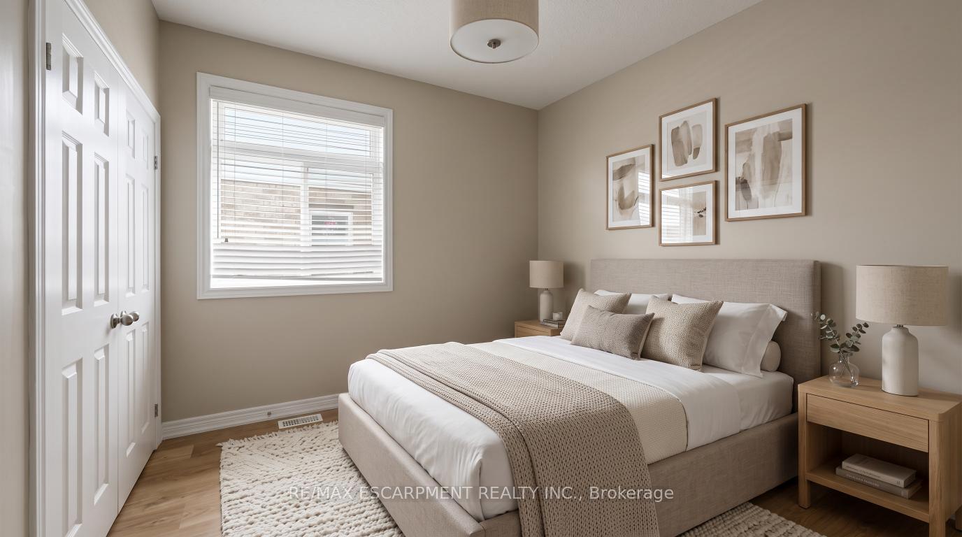Photo 21 of 33 Norma Crescent, Guelph, Victoria North — HOMEH