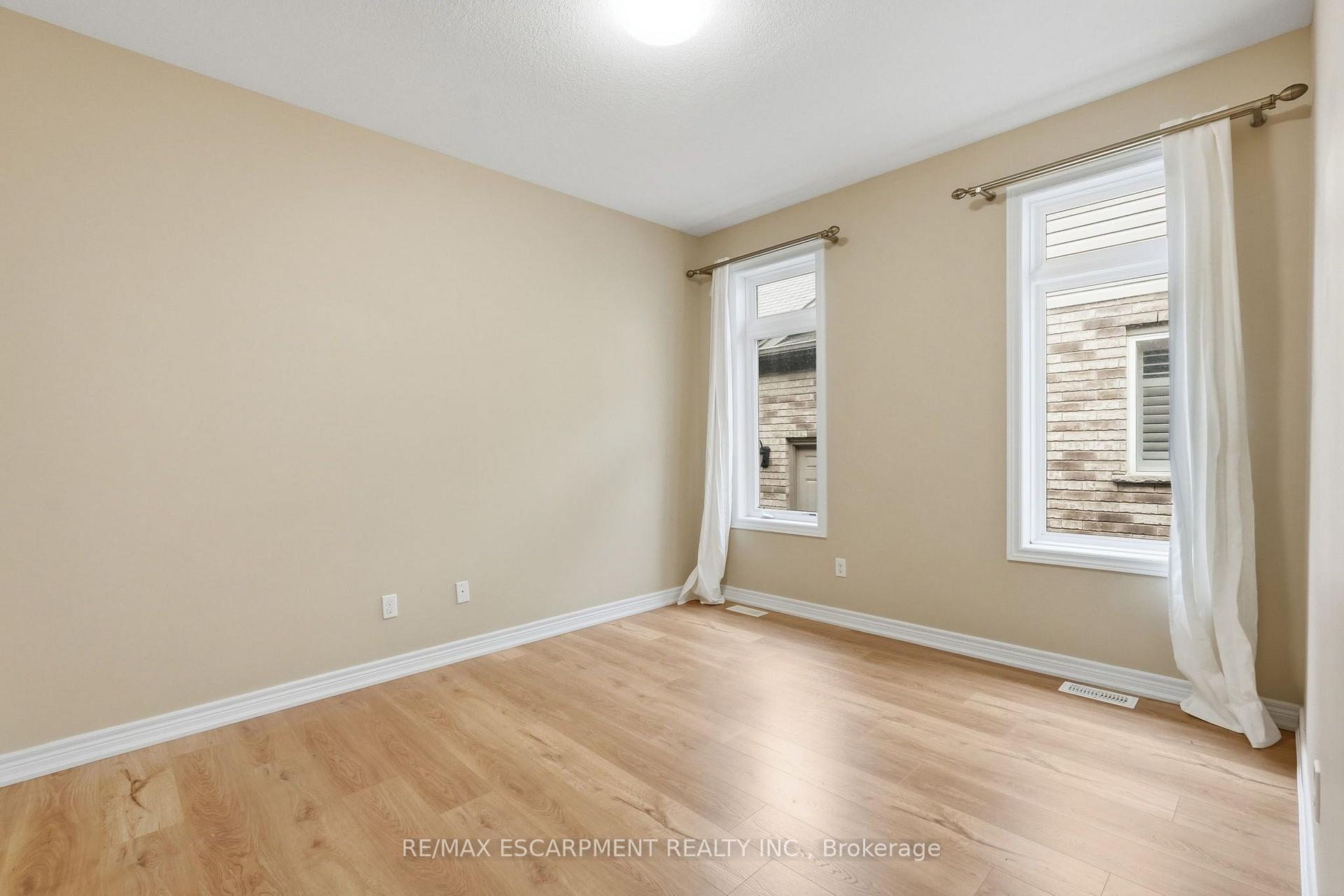 Photo 27 of 33 Norma Crescent, Guelph, Victoria North — HOMEH