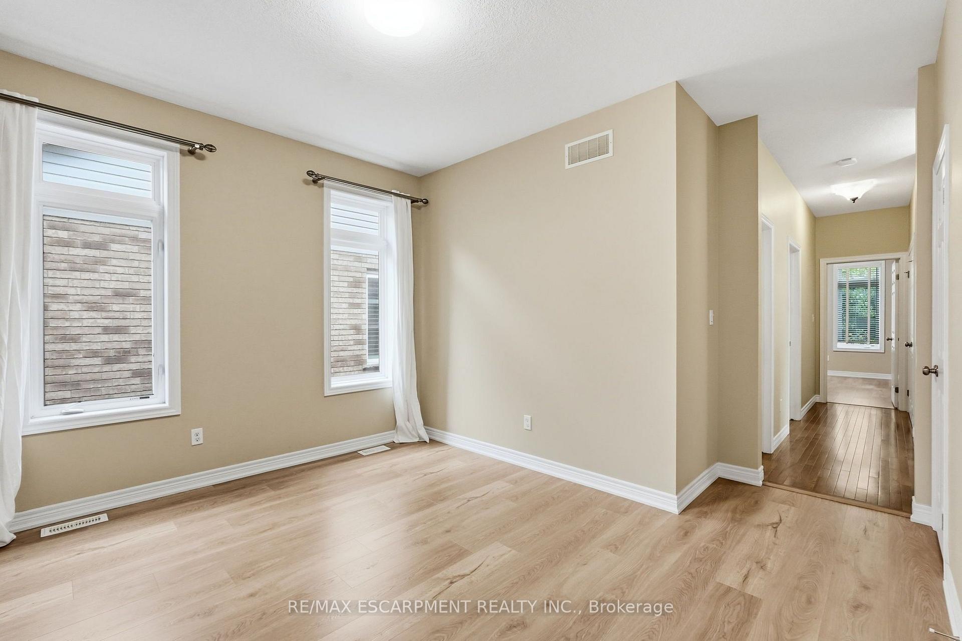 Photo 28 of 33 Norma Crescent, Guelph, Victoria North — HOMEH