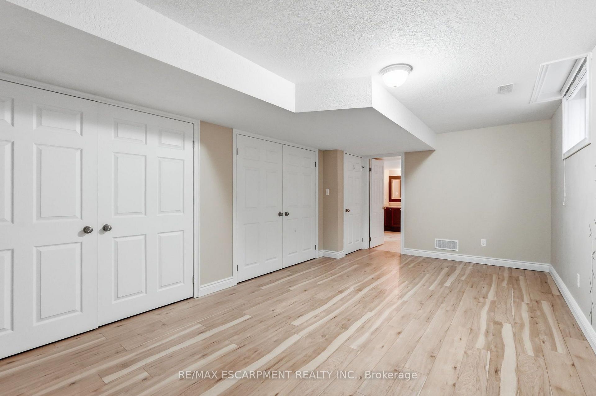 Photo 38 of 33 Norma Crescent, Guelph, Victoria North — HOMEH