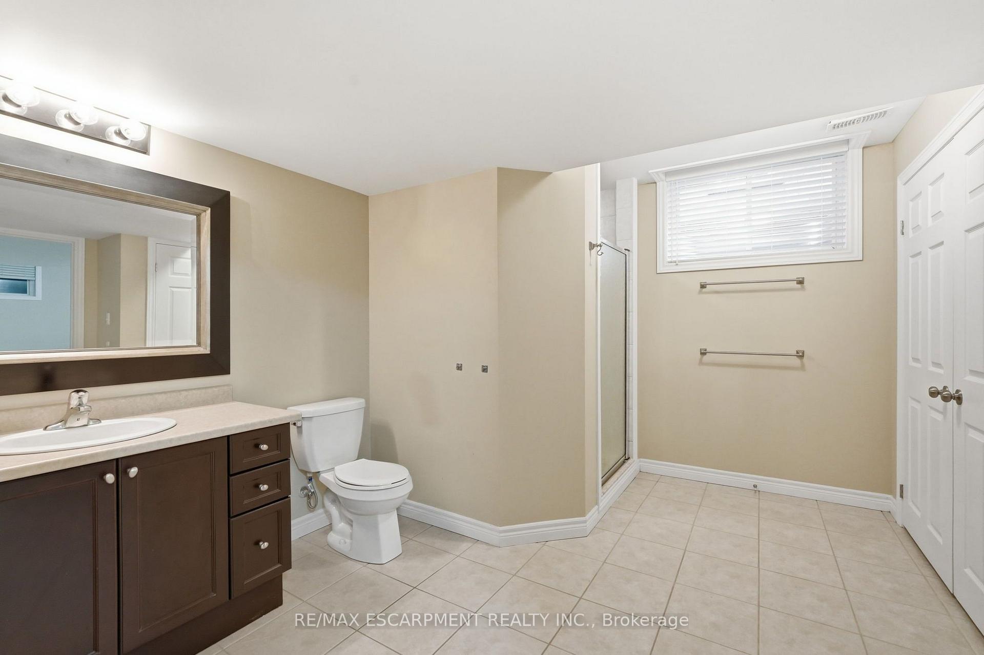 Photo 40 of 33 Norma Crescent, Guelph, Victoria North — HOMEH