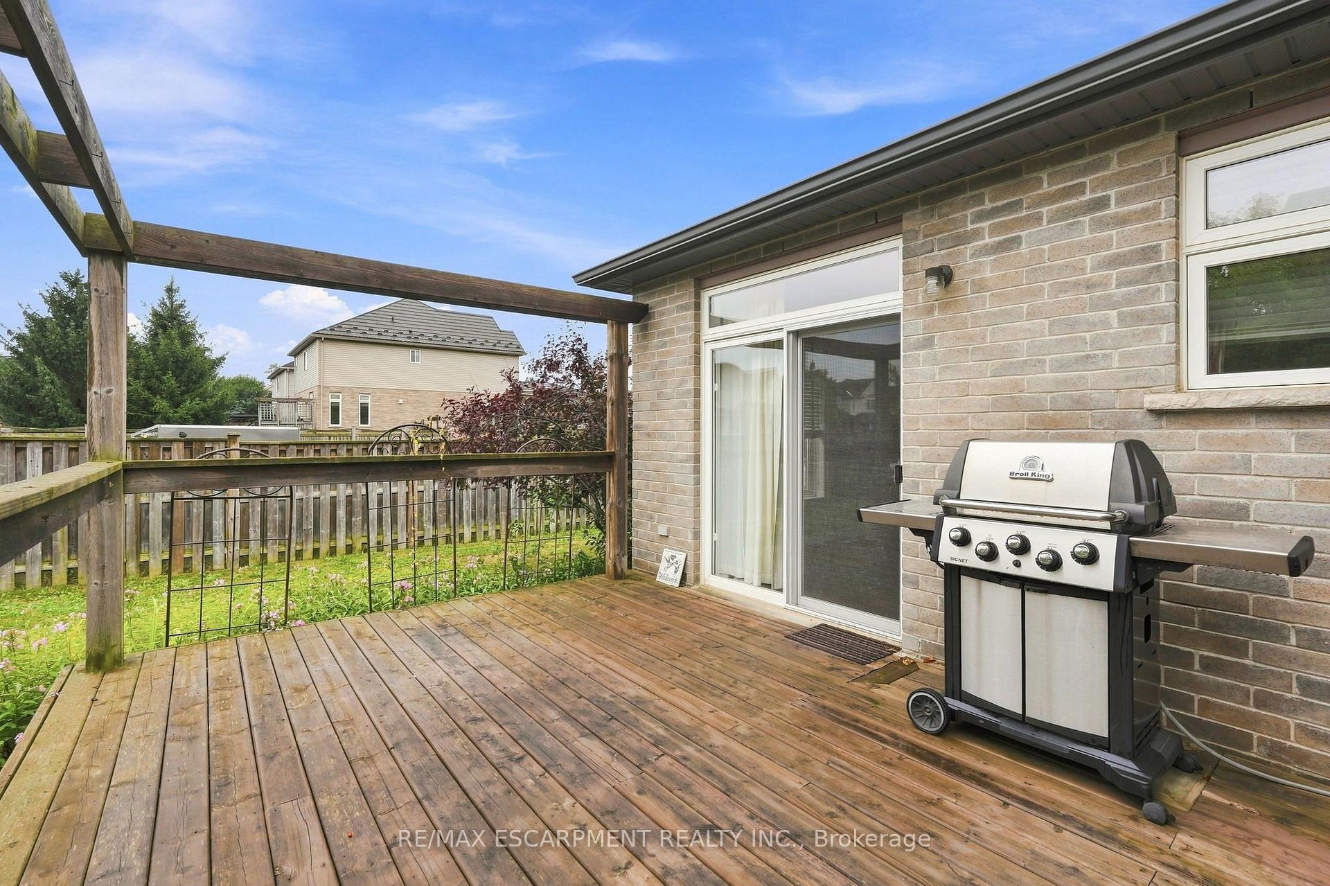 Photo 41 of 33 Norma Crescent, Guelph, Victoria North — HOMEH