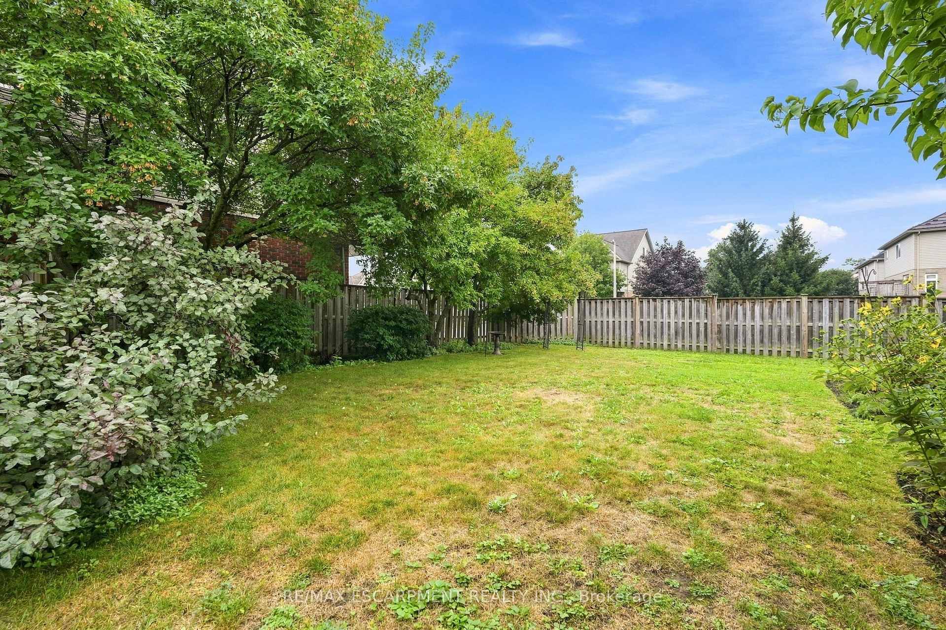 Photo 43 of 33 Norma Crescent, Guelph, Victoria North — HOMEH