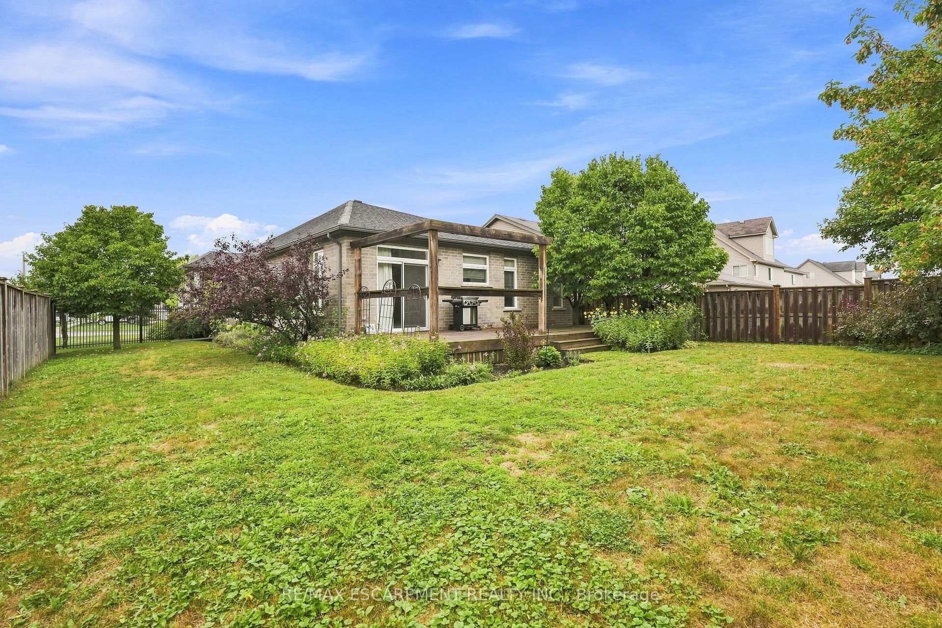 Photo 44 of 33 Norma Crescent, Guelph, Victoria North — HOMEH