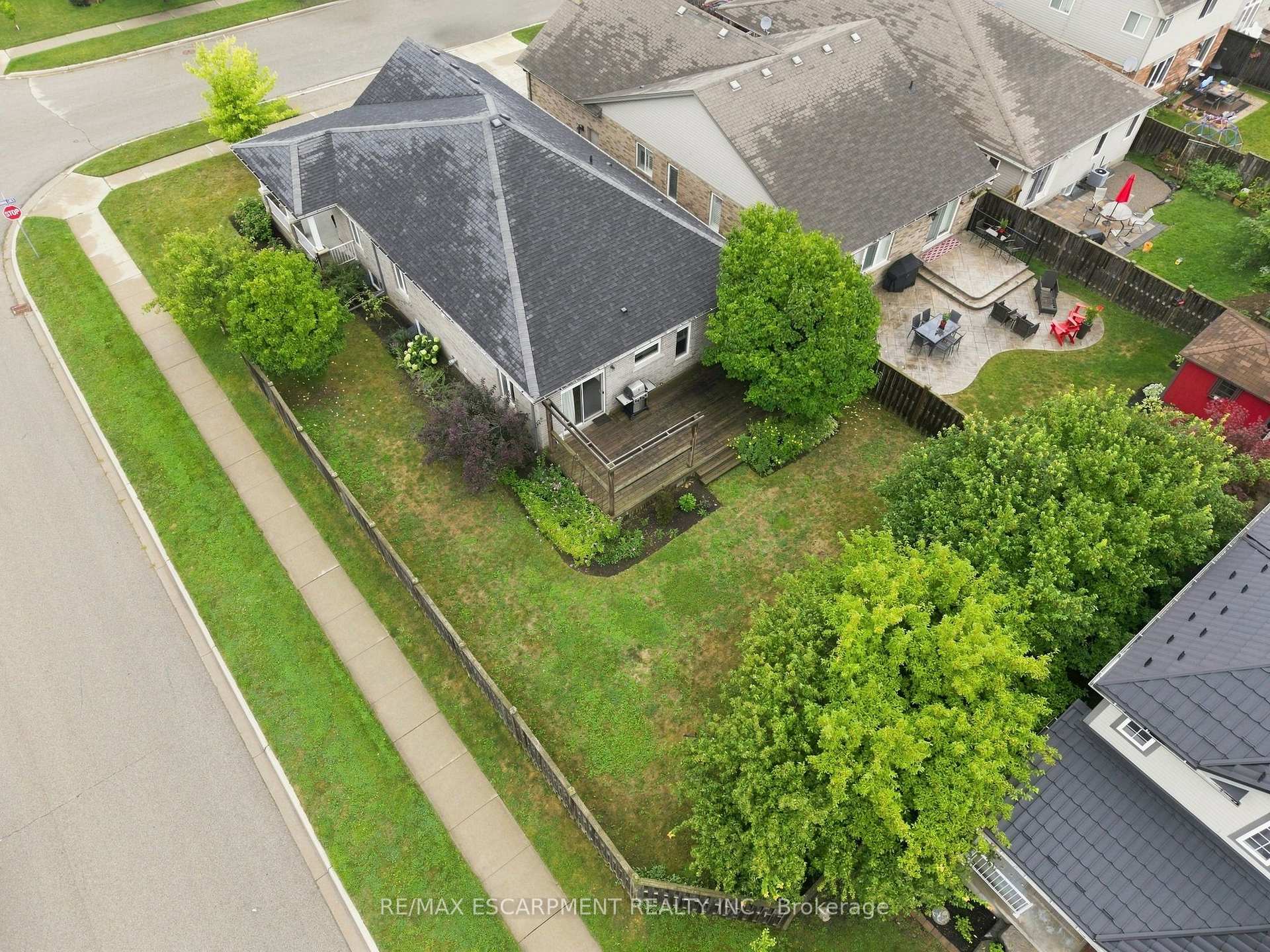 Photo 45 of 33 Norma Crescent, Guelph, Victoria North — HOMEH