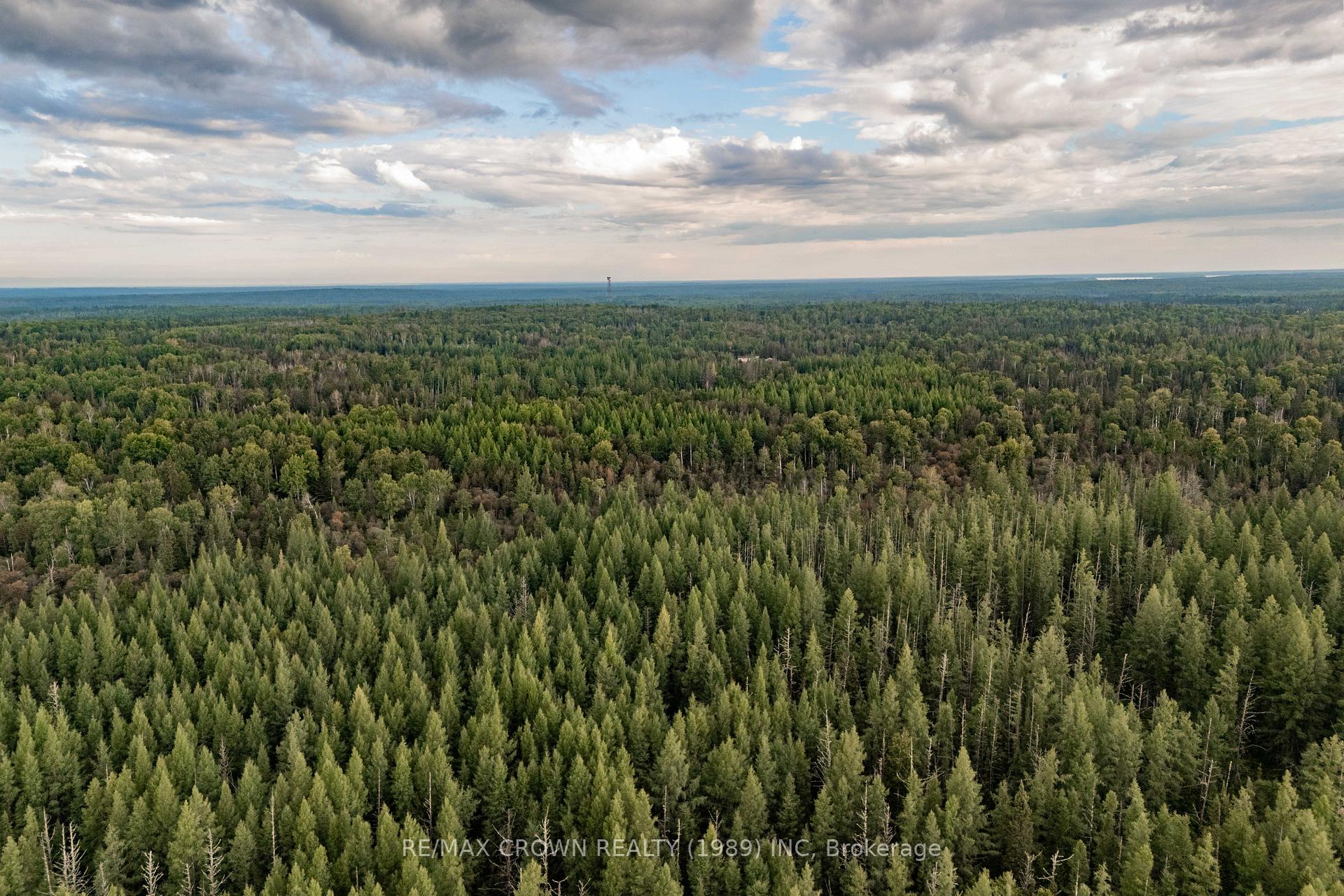 Photo 5 of 12 St Joseph Road, Kapuskasing — HOMEH
