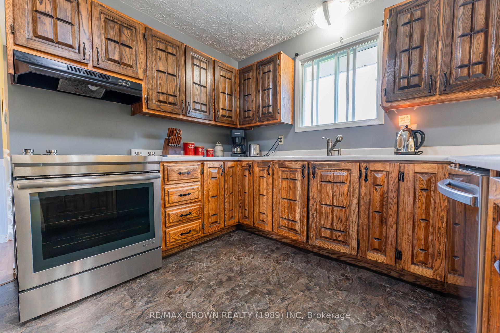 Photo 7 of 12 St Joseph Road, Kapuskasing — HOMEH