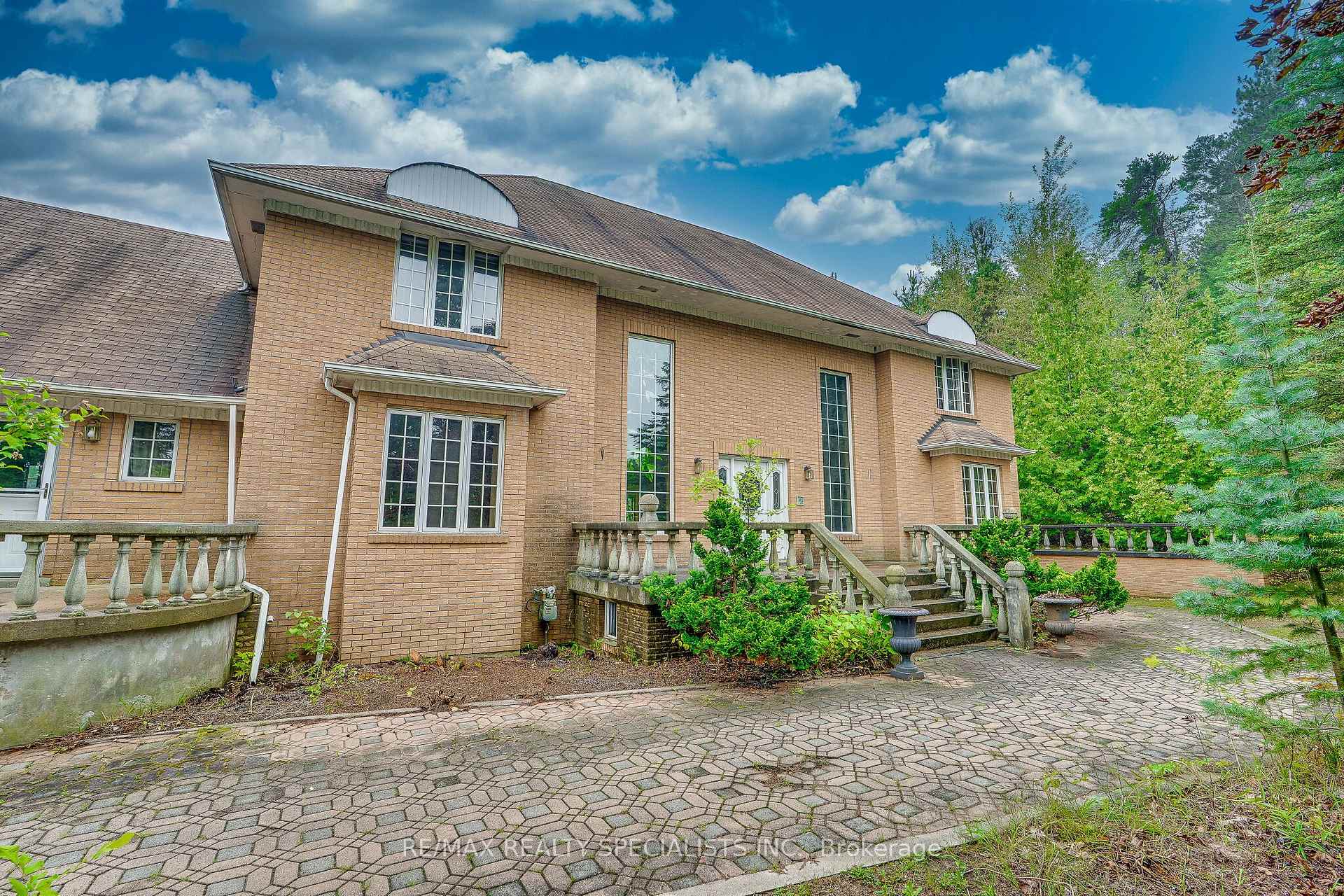 Photo 2 of 11 Prince Andrew Drive, Caledon, Rural Caledon — HOMEH