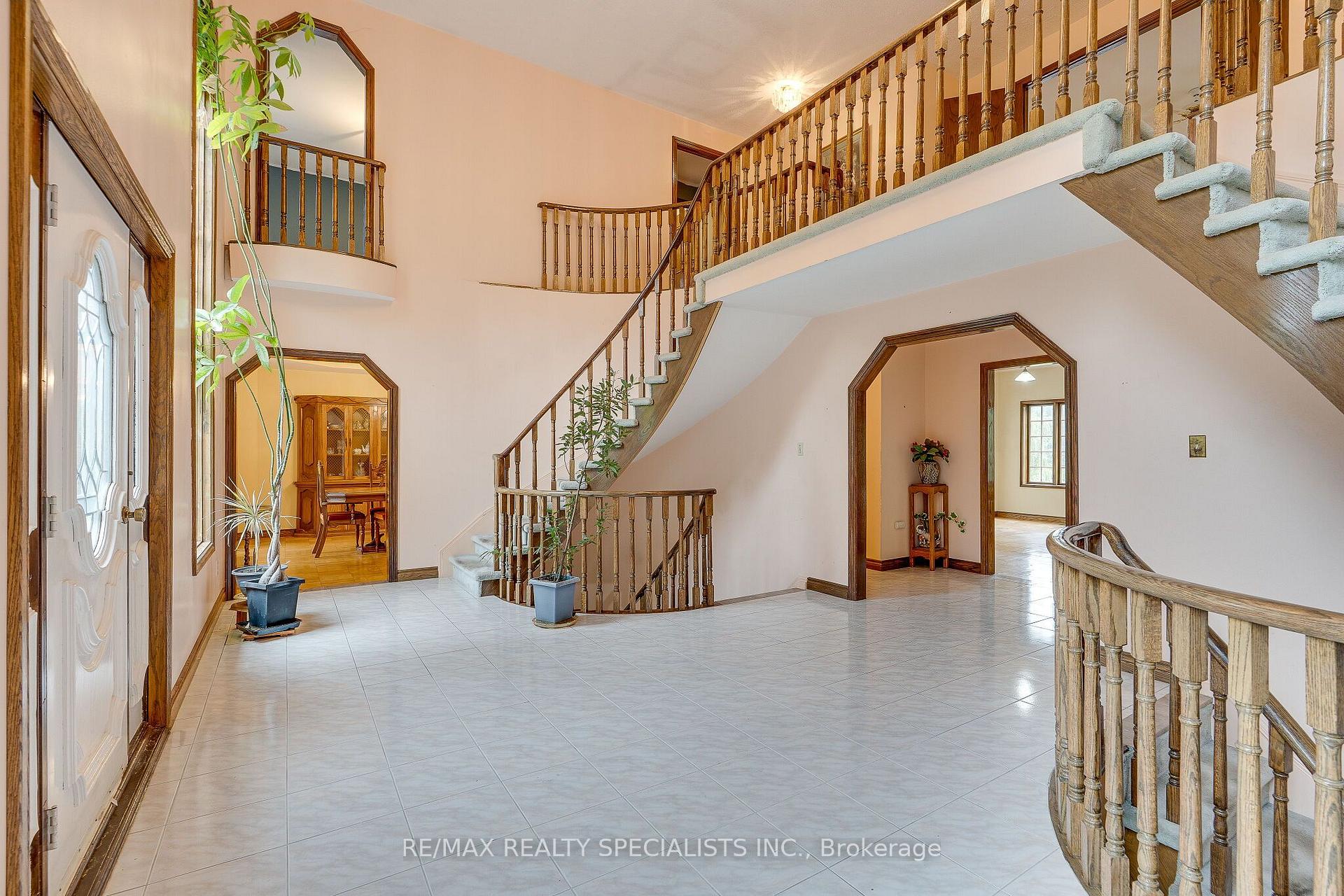 Photo 5 of 11 Prince Andrew Drive, Caledon, Rural Caledon — HOMEH