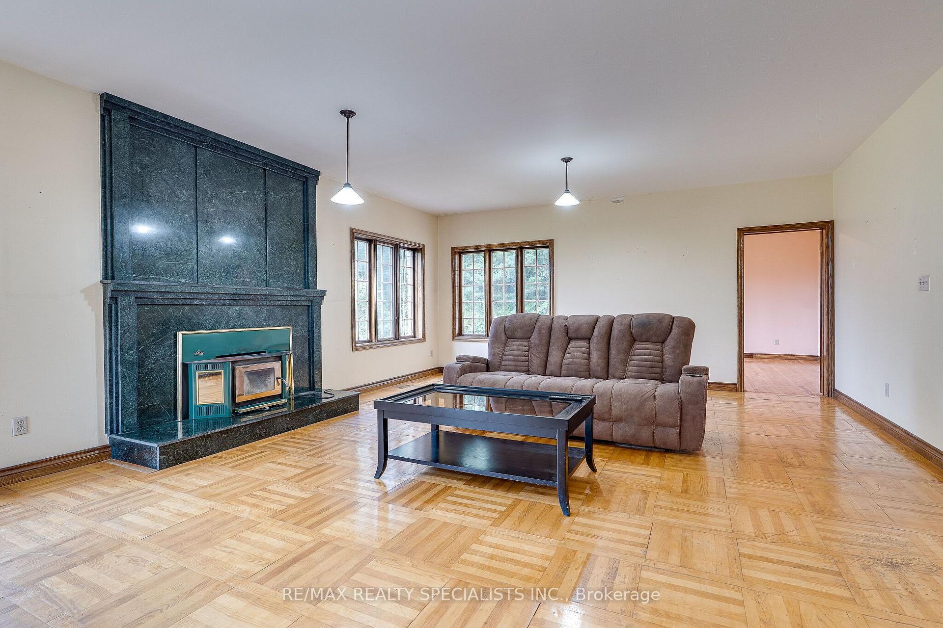 Photo 7 of 11 Prince Andrew Drive, Caledon, Rural Caledon — HOMEH