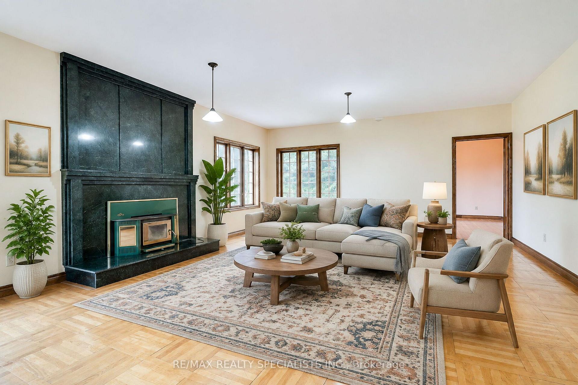 Photo 10 of 11 Prince Andrew Drive, Caledon, Rural Caledon — HOMEH